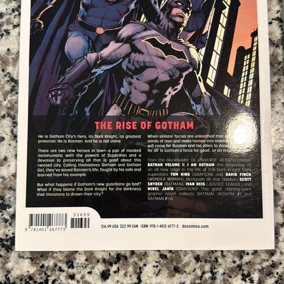 Batman TPB Vol. 1 & 2 - Picture 4 of 6